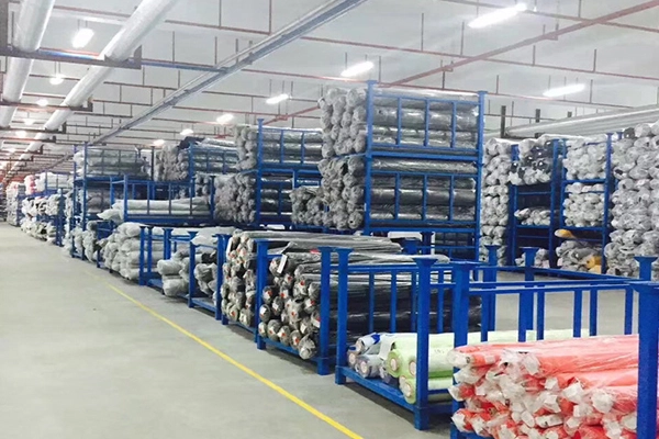 Use Stacking Racks to Solve Storage Problems in the Textile Industry